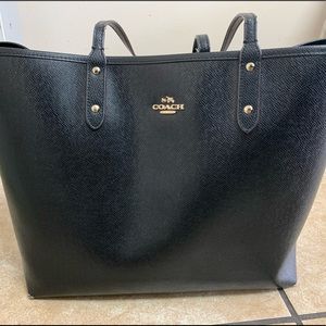 REVERSIBLE COACH TOTE BAG - Black and Brown
